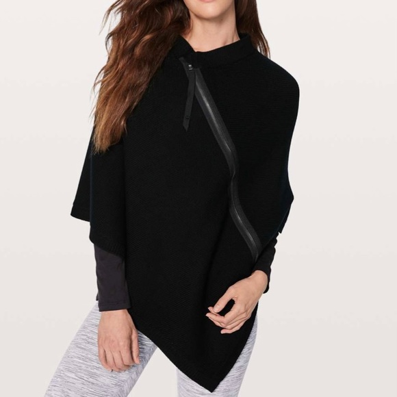 Lululemon On the Go Poncho one size